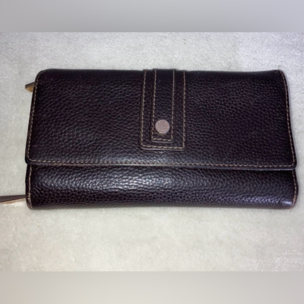LEATHER genuine nice brown Danier wallet with gold hardware and lots of storage